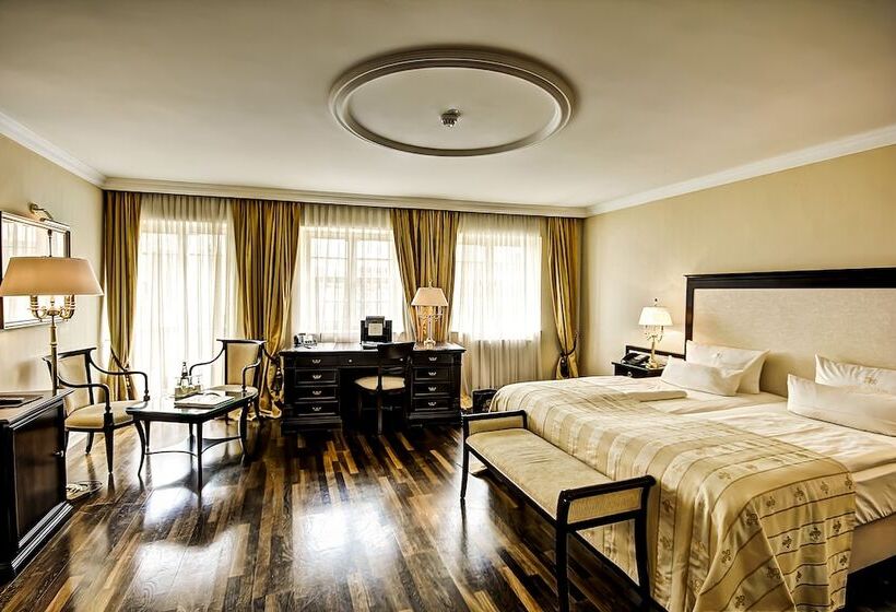 Полулюкс Президентский, Suitess