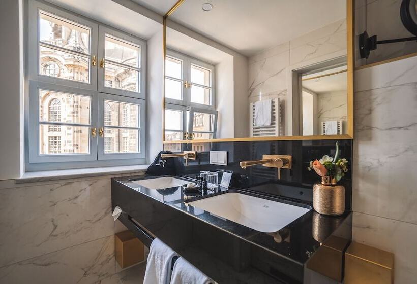 Полулюкс Премиум, Suitess