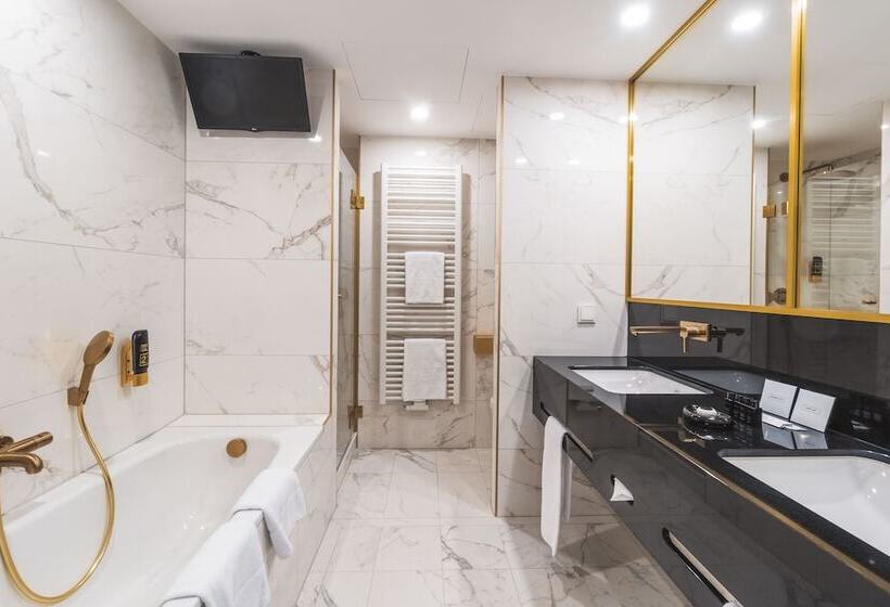 Люкс Премиум, Suitess