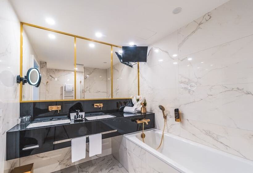 Люкс Премиум, Suitess