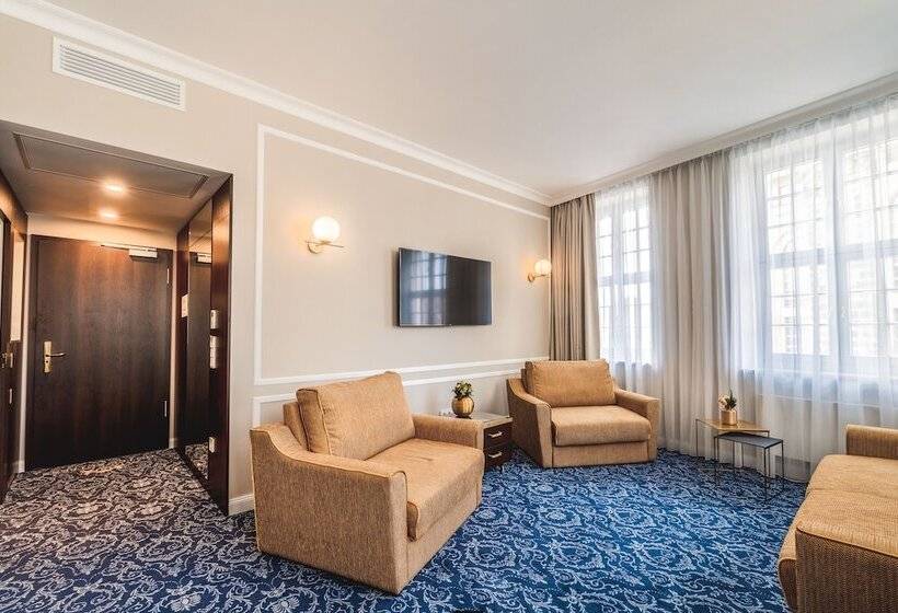 Люкс Премиум, Suitess