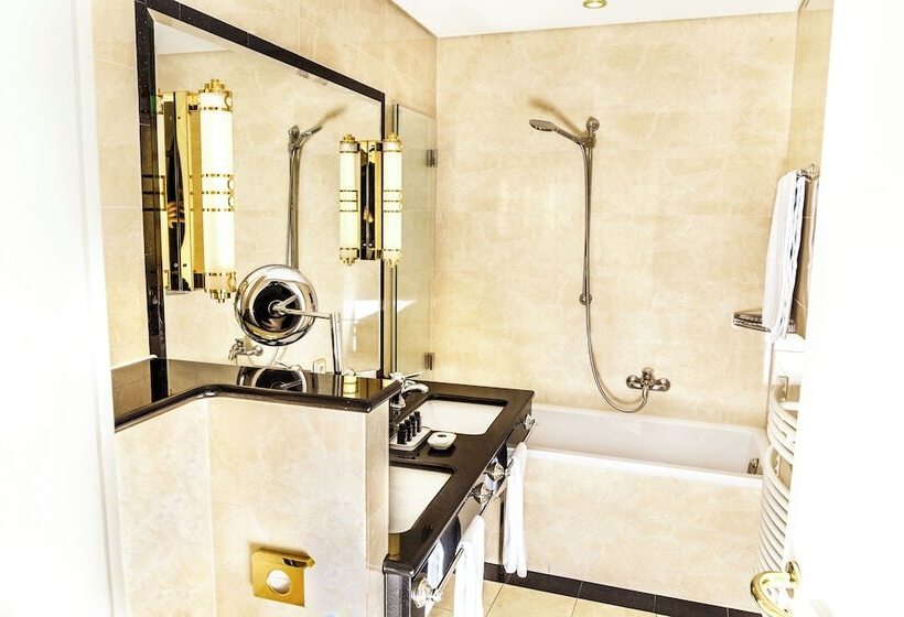 Полулюкс Президентский, Suitess