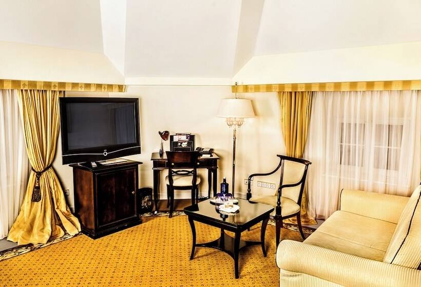 Полулюкс Президентский, Suitess