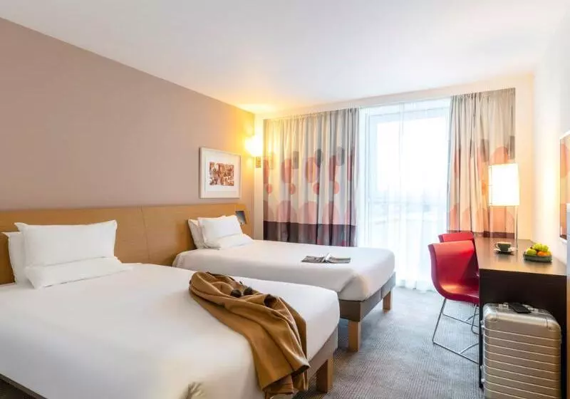Superior Room, Novotel Edinburgh Park