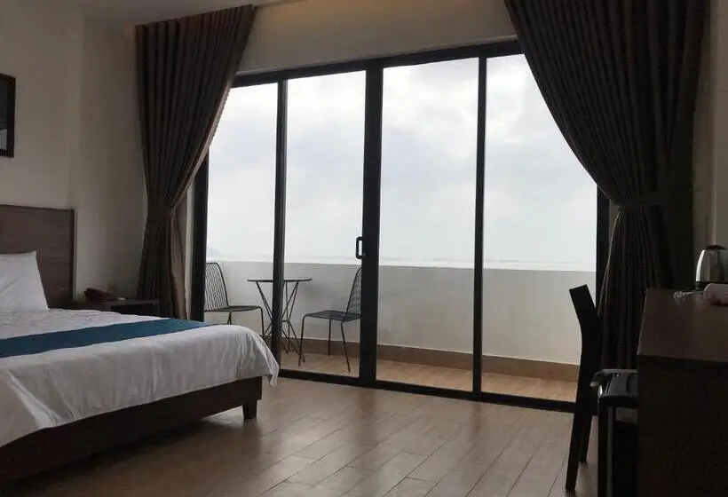 اتاق لوکس با بالکن و چشم‌انداز دریا, Hoàng Hưng Quy Nhơn