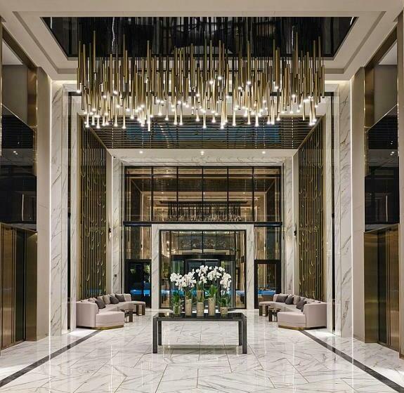 اتاق خانوادگی, Sea Breeze Lighthouse