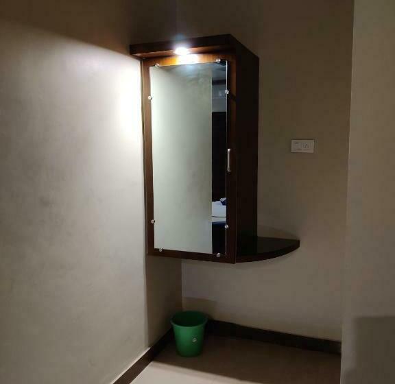 غرفة قياسية, Vyavahar Lodge