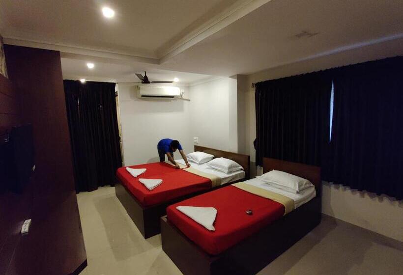 豪华家庭房间, Vyavahar Lodge