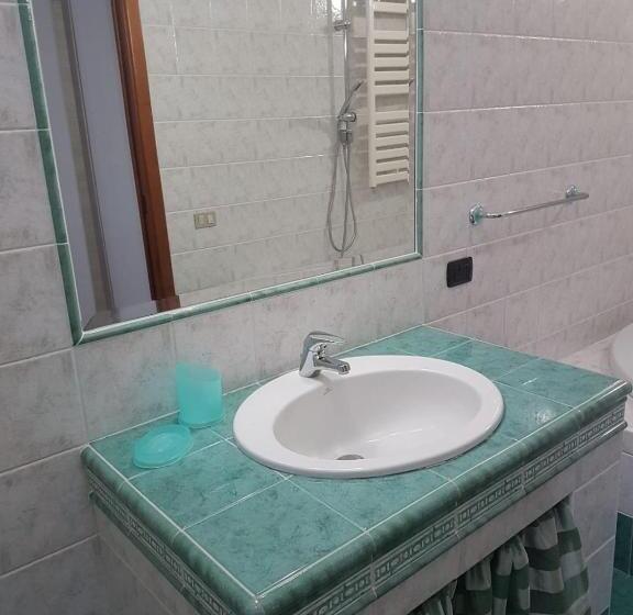 スタンダードルーム, Dalla Giò