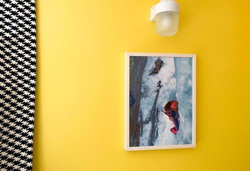 スタンダード４人部屋, Cosmiques Hotel   Centre Chamonix