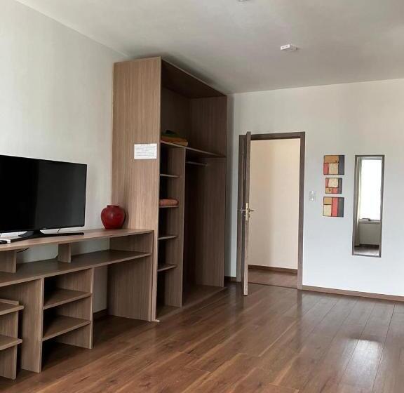 带山景的高级间, Alamo