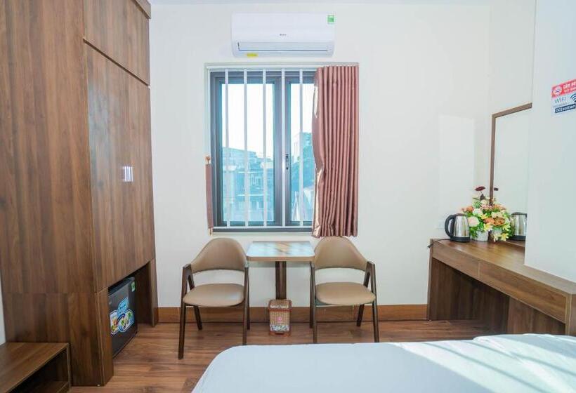 اتاق استاندارد با چشمانداز, Khách Sạn Hoàng Yến