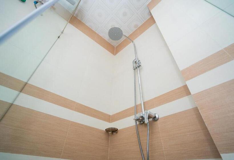 اتاق لوکس خانوادگی, Khách Sạn Hoàng Yến