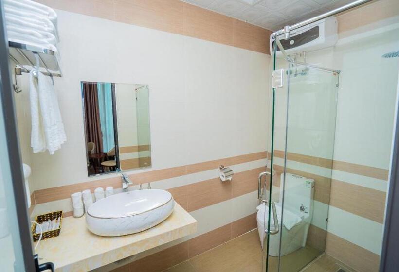 اتاق لوکس خانوادگی, Khách Sạn Hoàng Yến