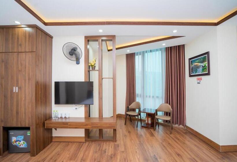 اتاق لوکس خانوادگی, Khách Sạn Hoàng Yến