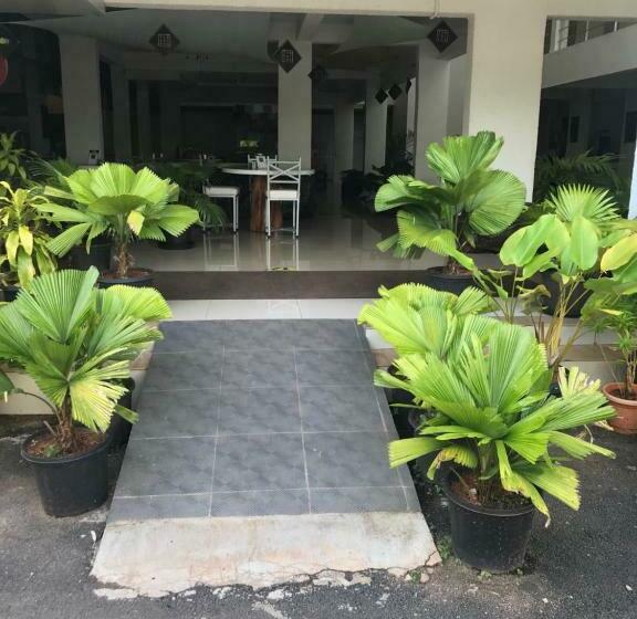 Номер Deluxe, Niasha