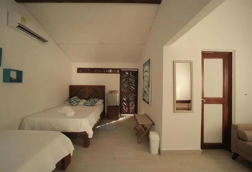 デラックスの４人部屋, Sunsets Del Rosario