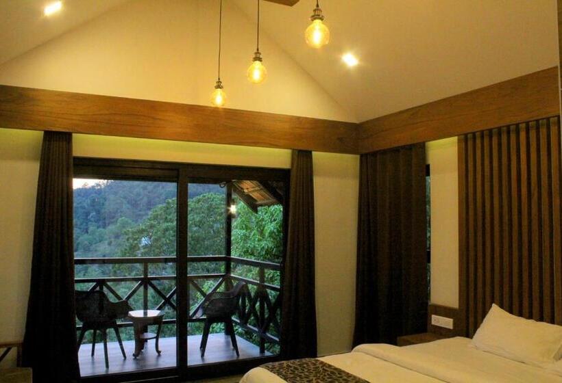 سوییت جونیور با بالکن, The Wild Trails Munnar Resort