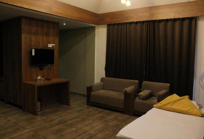 سوییت خانوادگی, The Wild Trails Munnar Resort