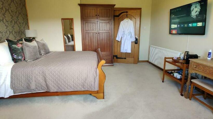 带大床的标准间, Luxury Bed And Breakfast At Bossington Hall In Exmoor, Somerset