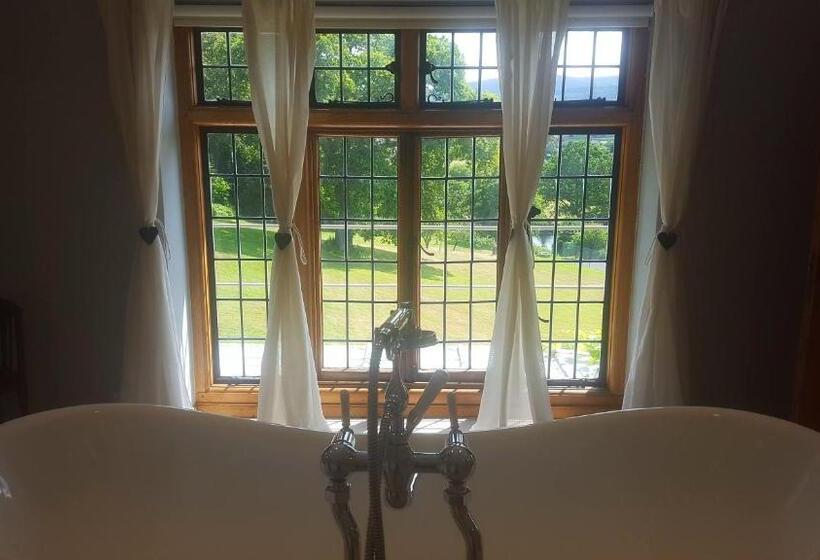 带大床的高级房间, Luxury Bed And Breakfast At Bossington Hall In Exmoor, Somerset