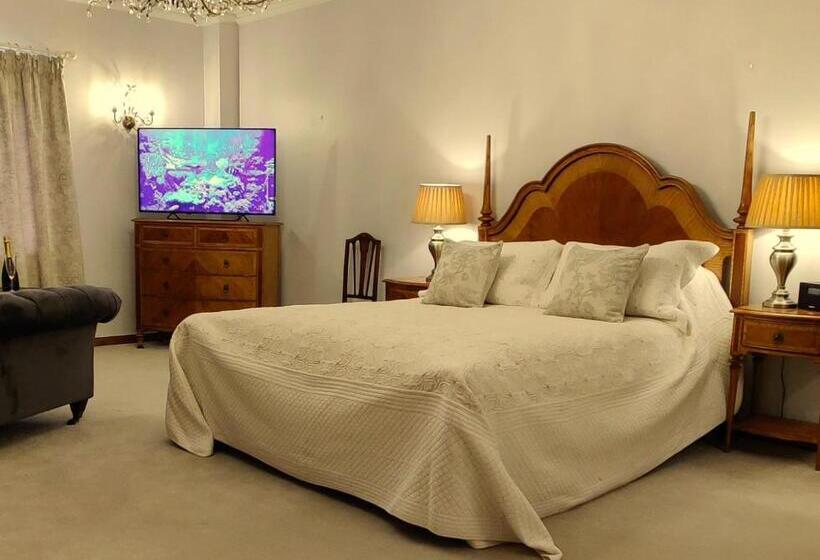 带大床的高级房间, Luxury Bed And Breakfast At Bossington Hall In Exmoor, Somerset