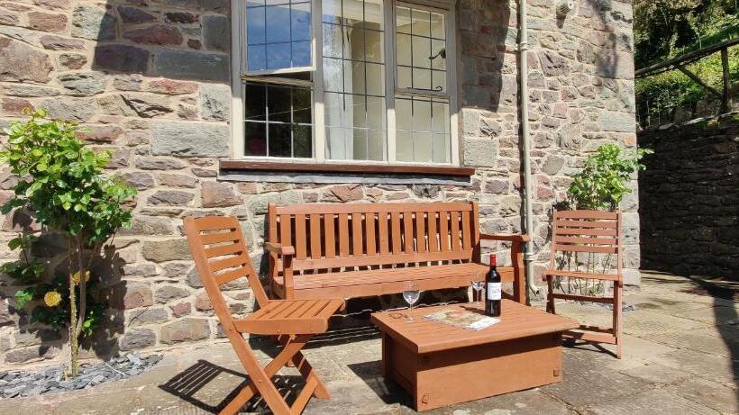 带1个卧室的公寓, Luxury Bed And Breakfast At Bossington Hall In Exmoor, Somerset