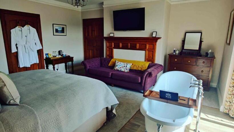 Номер Deluxe, Luxury Bed And Breakfast At Bossington Hall In Exmoor, Somerset