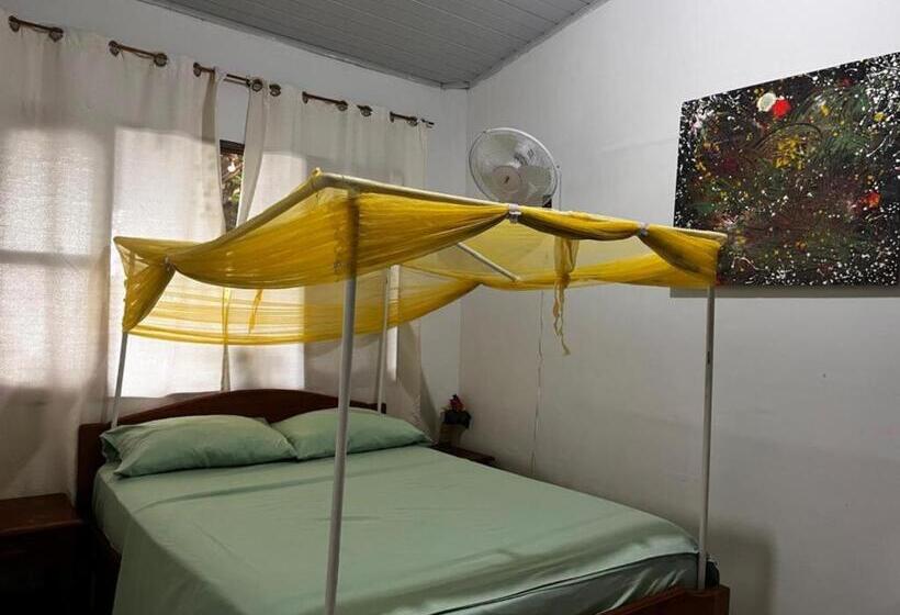 غرفة قياسية مزوَّدة بشُرفة, Maiku Amazonas