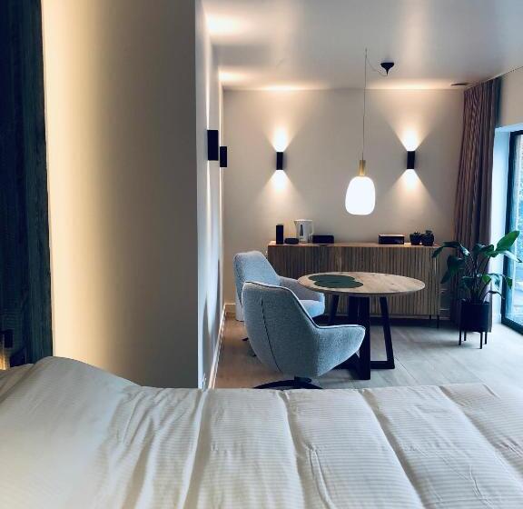 سوییت با چشمانداز باغ, Suites Le Porte Bonheur