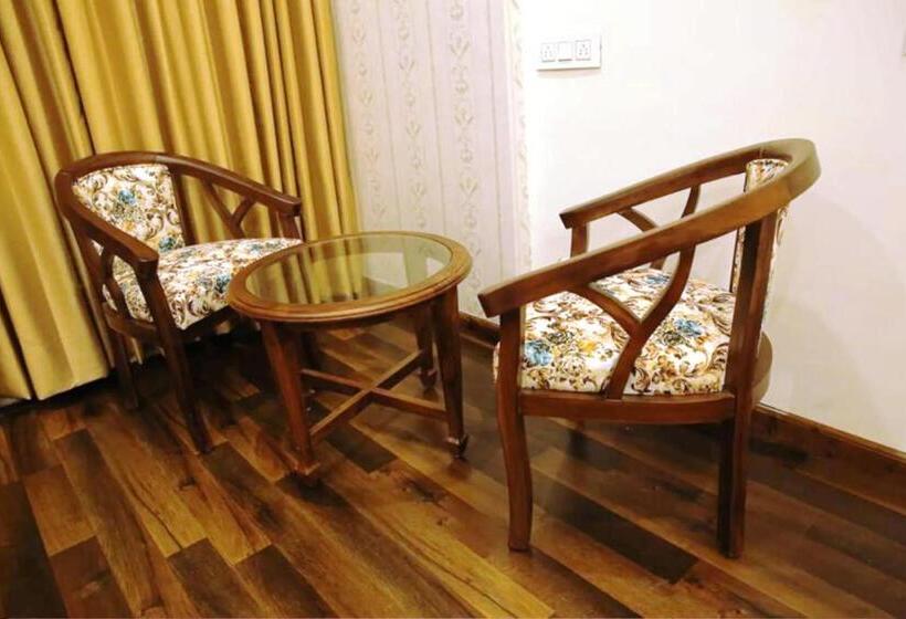 اتاق لوکس, Citi Inn Grande