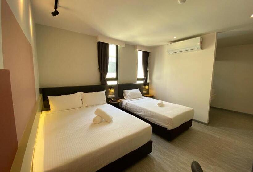 Трехместный Номер Deluxe, Woco Boutique Hotel Kinrara