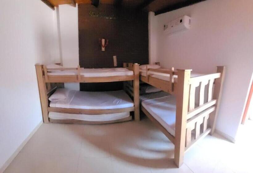 اتاق خانوادگی, Hostal Buena Vida