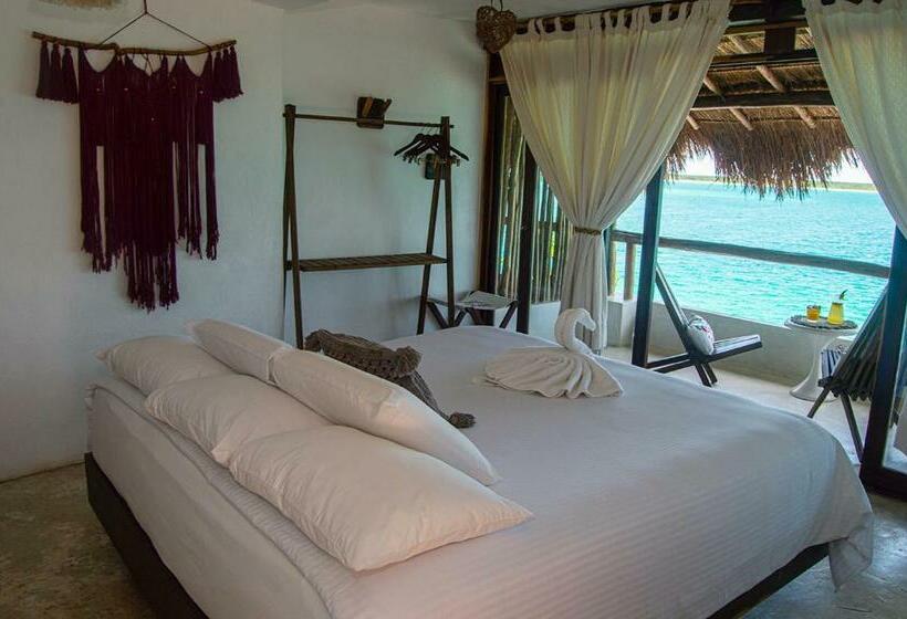 اتاق لوکس با بالکن, Xcabal Hotel Boutique