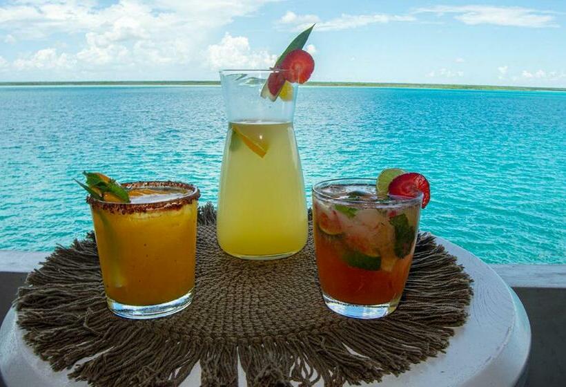 اتاق لوکس با بالکن, Xcabal Hotel Boutique