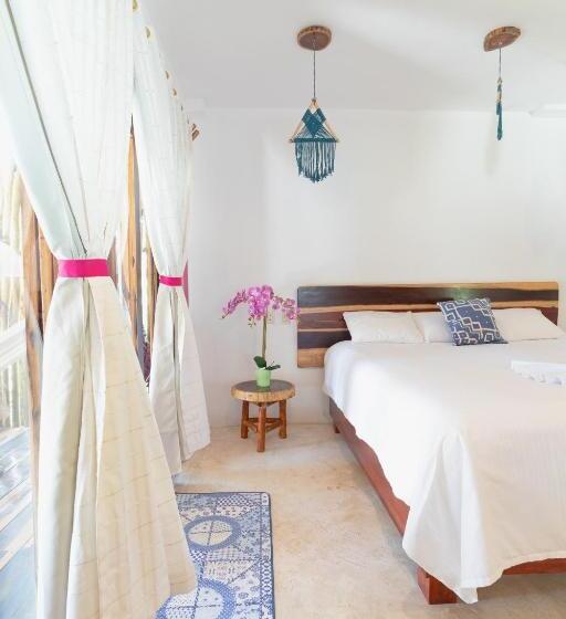 اتاق خانوادگی, Xcabal Hotel Boutique