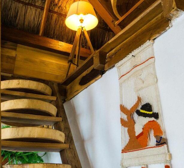 بنگله خانوادگی, Xcabal Hotel Boutique