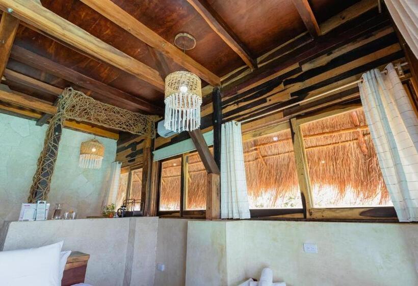 Suite with lake view, Xcabal Hotel Boutique