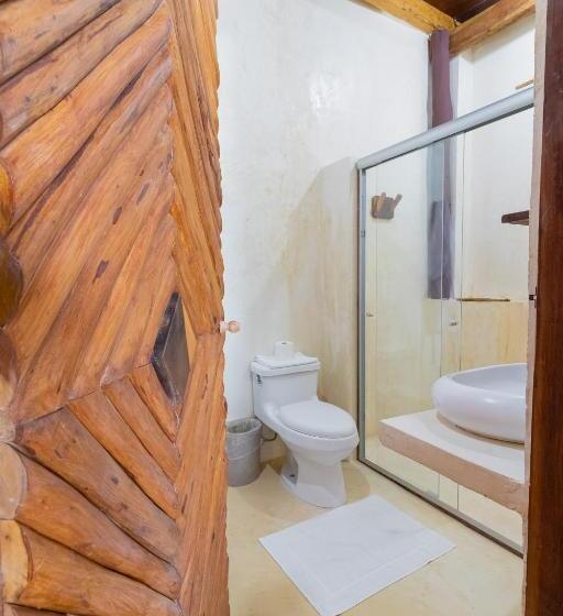 Suite with lake view, Xcabal Hotel Boutique