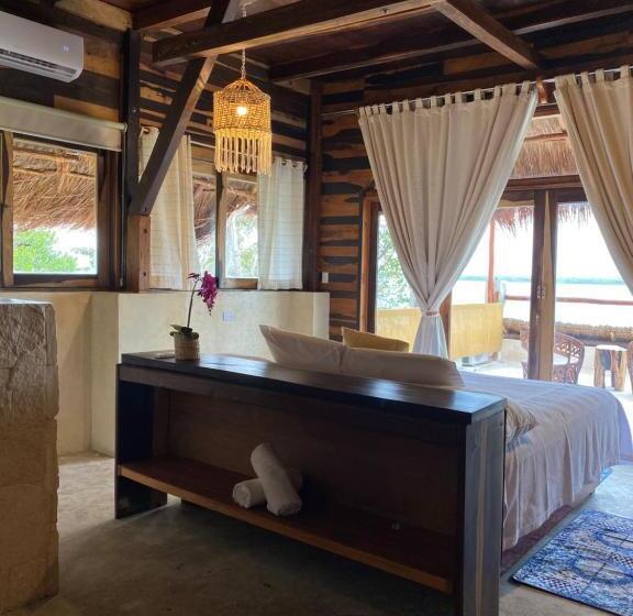 Suite with lake view, Xcabal Hotel Boutique