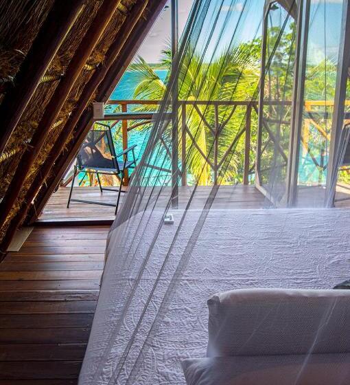 بنگله خانوادگی, Xcabal Hotel Boutique