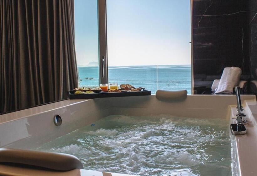 Люкс Кровать Кинг, & Resort Tre Fontane Luxury