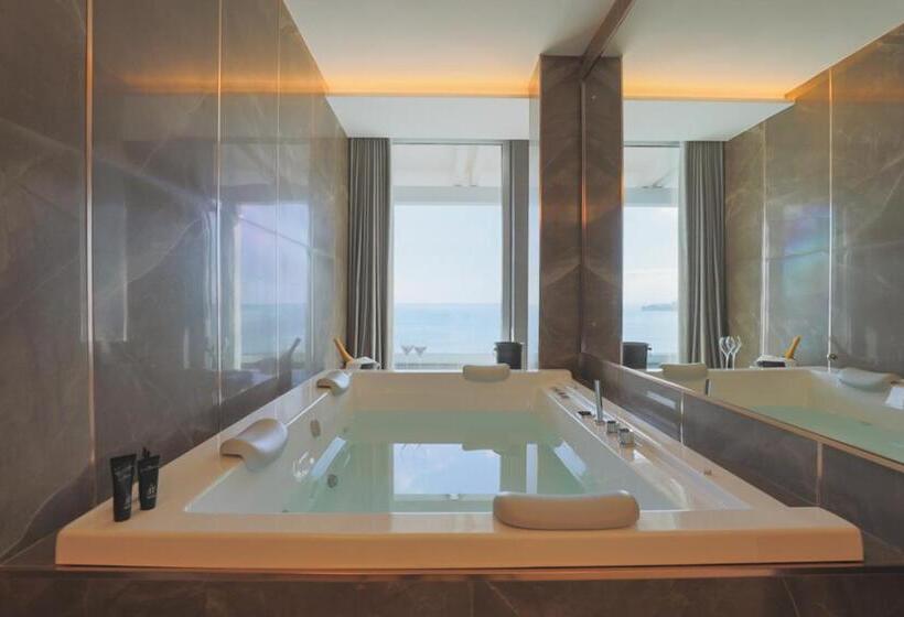 מיטת קינג בסוויטה, & Resort Tre Fontane Luxury