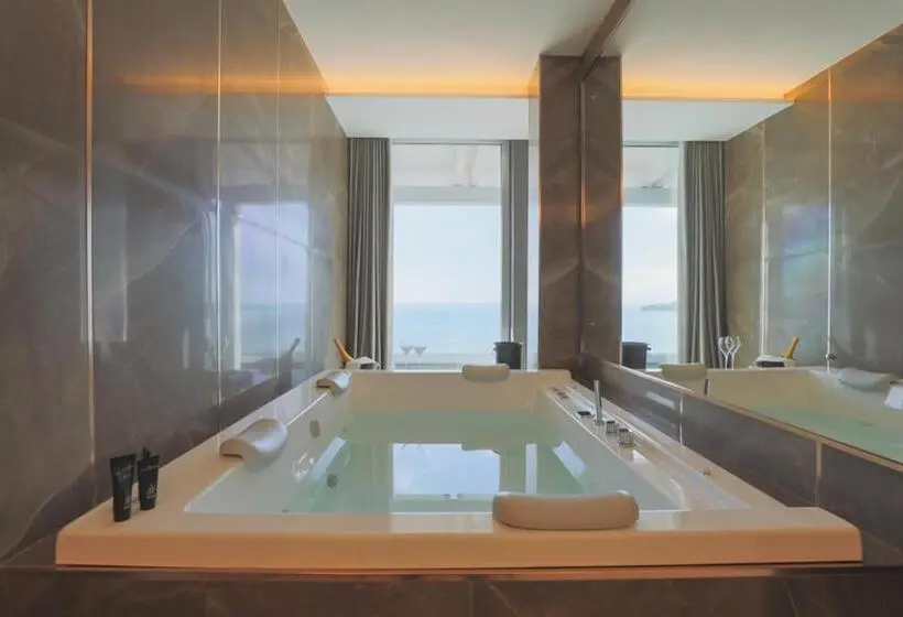 キングサイズベッドのスイートルーム, & Resort Tre Fontane Luxury