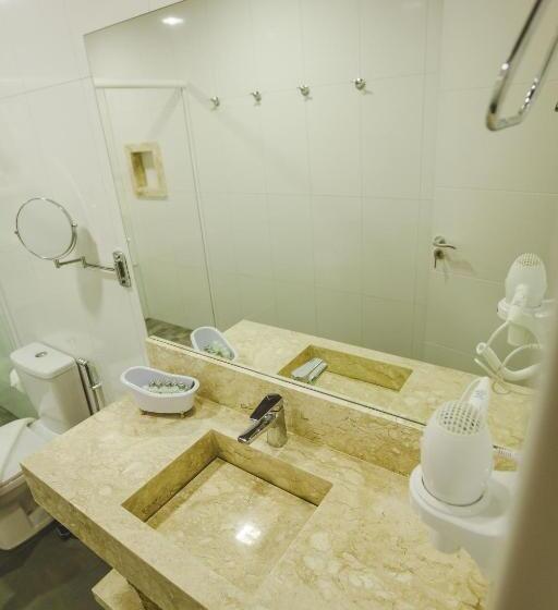 جناح مزوَّد بشرفة, Discovery Canyon