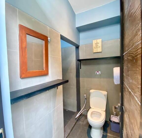 Кровать в Общей Комнате, The Jungle Hostel Canggu