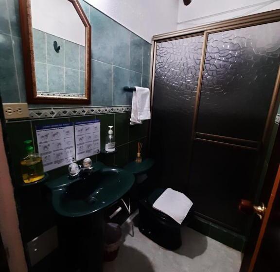 اتاق خانوادگی با سرویس بهداشتی مشترک, Aparta Hotel El Refugio De María