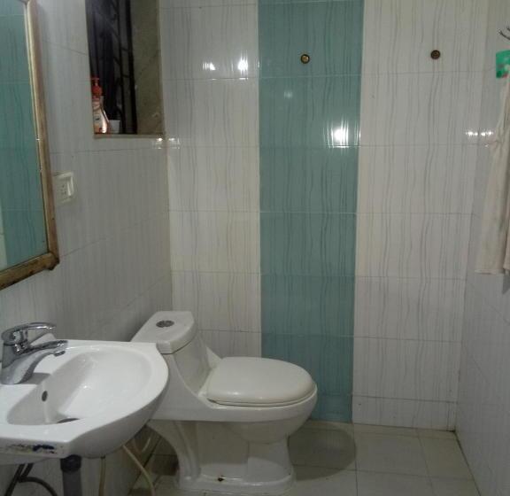 共用房间的床, Bella Pensao