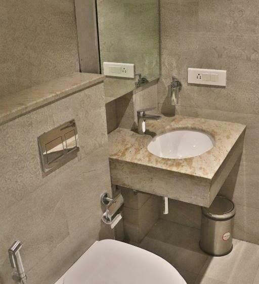 غرفة ديلوكس مزودة بشرفة, The Blue Jay Hostel