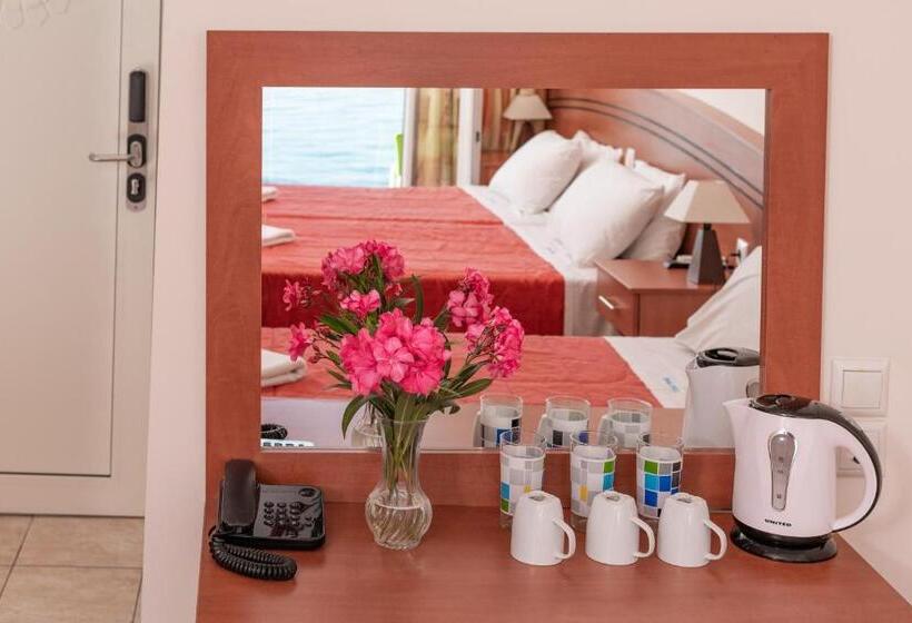 Triple Room Sea View, Corfu Maris